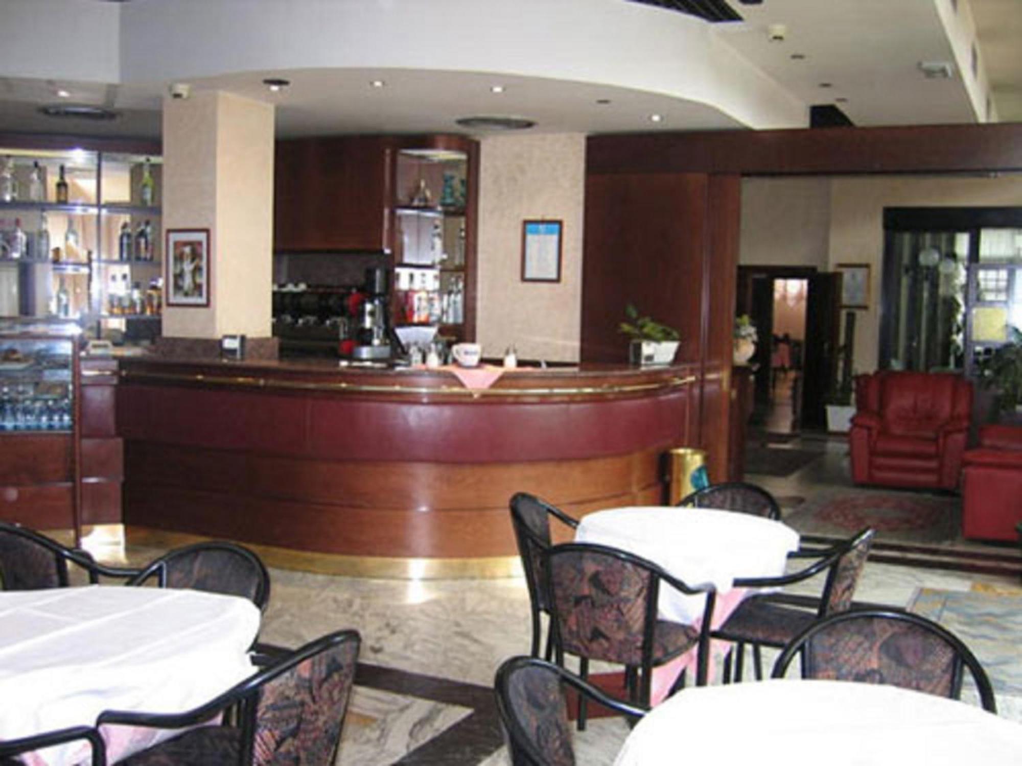 怡东酒店 Monticchio  外观 照片